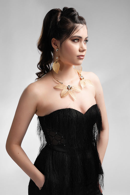 Colier asimetric auriu cu cristale Fiore