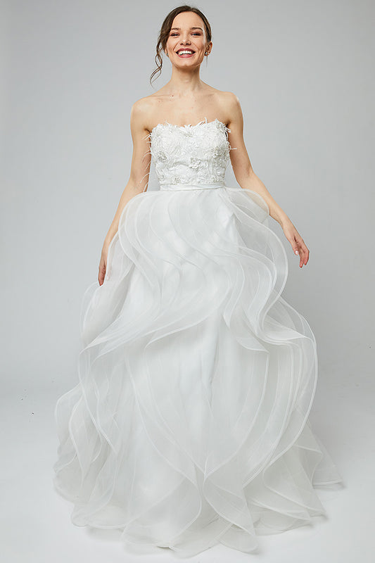 Rochie de mireasa lunga din dantela cu corsaj in stil printesa Oceane