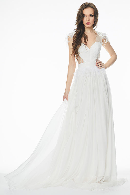 Rochie de mireasa din matase naturala, lunga cu slit si detalii din pene in zona umerilor, Daliana