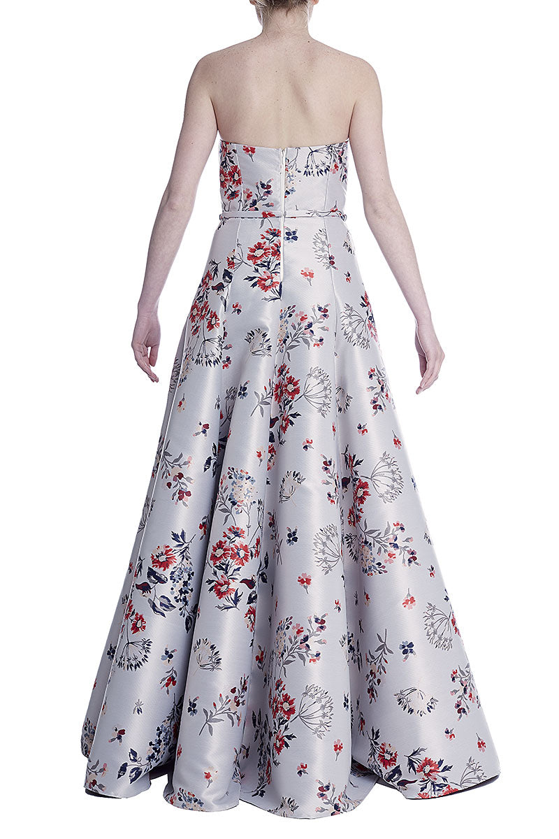 Rochie lunga cu talia marcata, in linia A din brocart cu flori R24H16