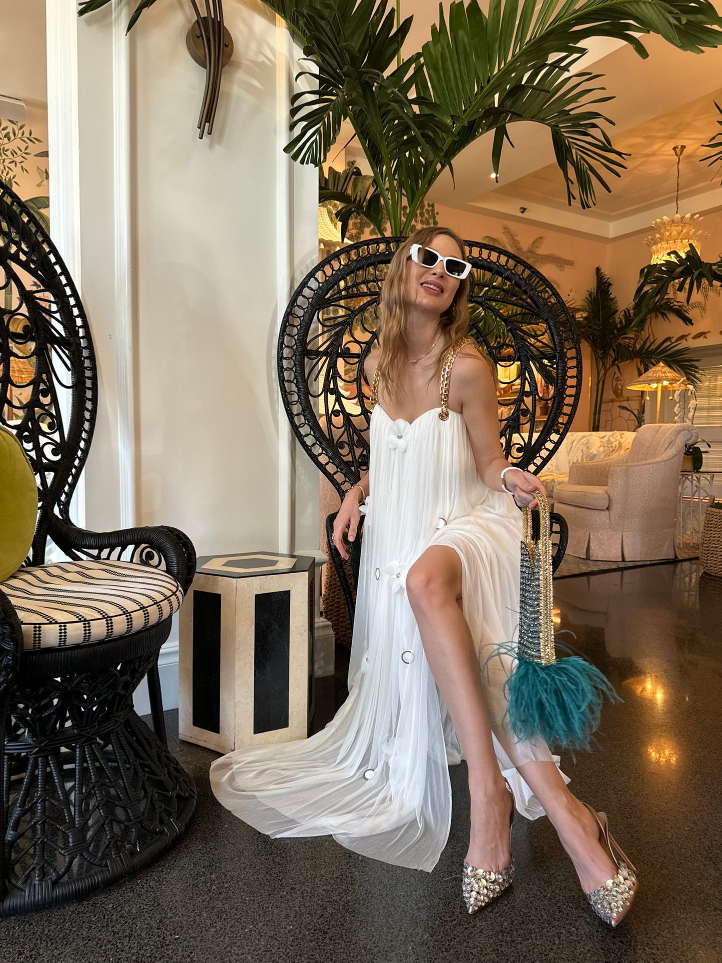 Elegant natural silk evening dress with an open back Felicita