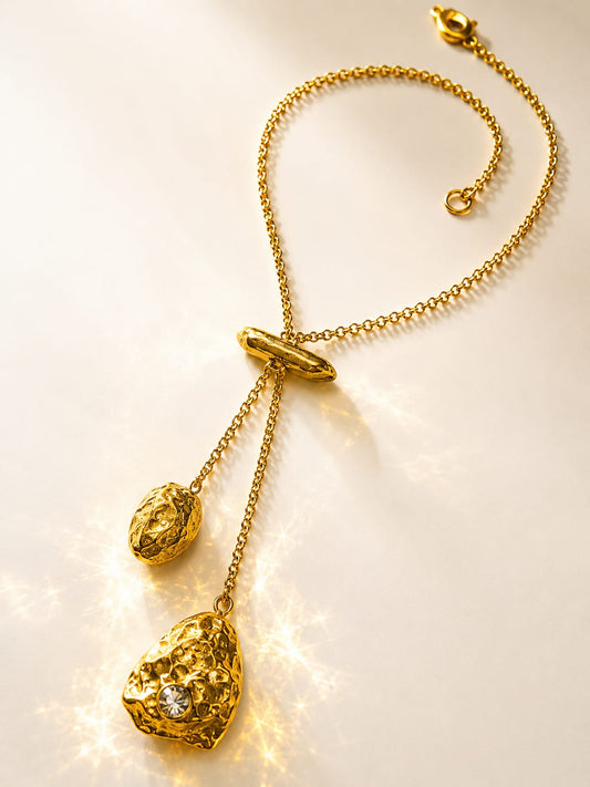 Colier aurit, Flow cu cristal
