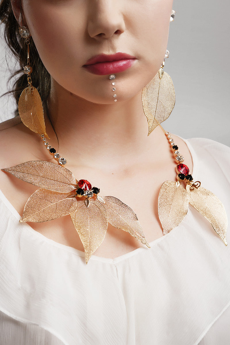 Colier asimetric auriu cu cristale Spring