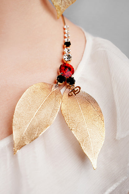 Colier asimetric auriu cu cristale Spring