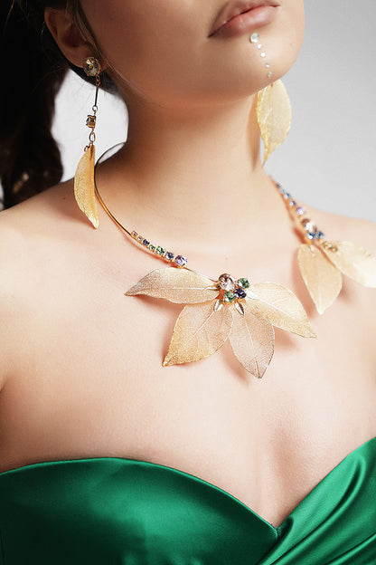 Colier asimetric auriu cu cristale Marc