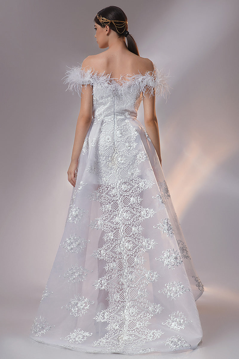 Rochie de mireasa asimetrica cu corsaj si pene, haute couture M12h24 Kamina