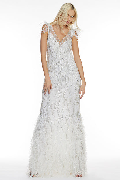 Rochie de mireasa brodata manual cu pene de strut, Vanesa