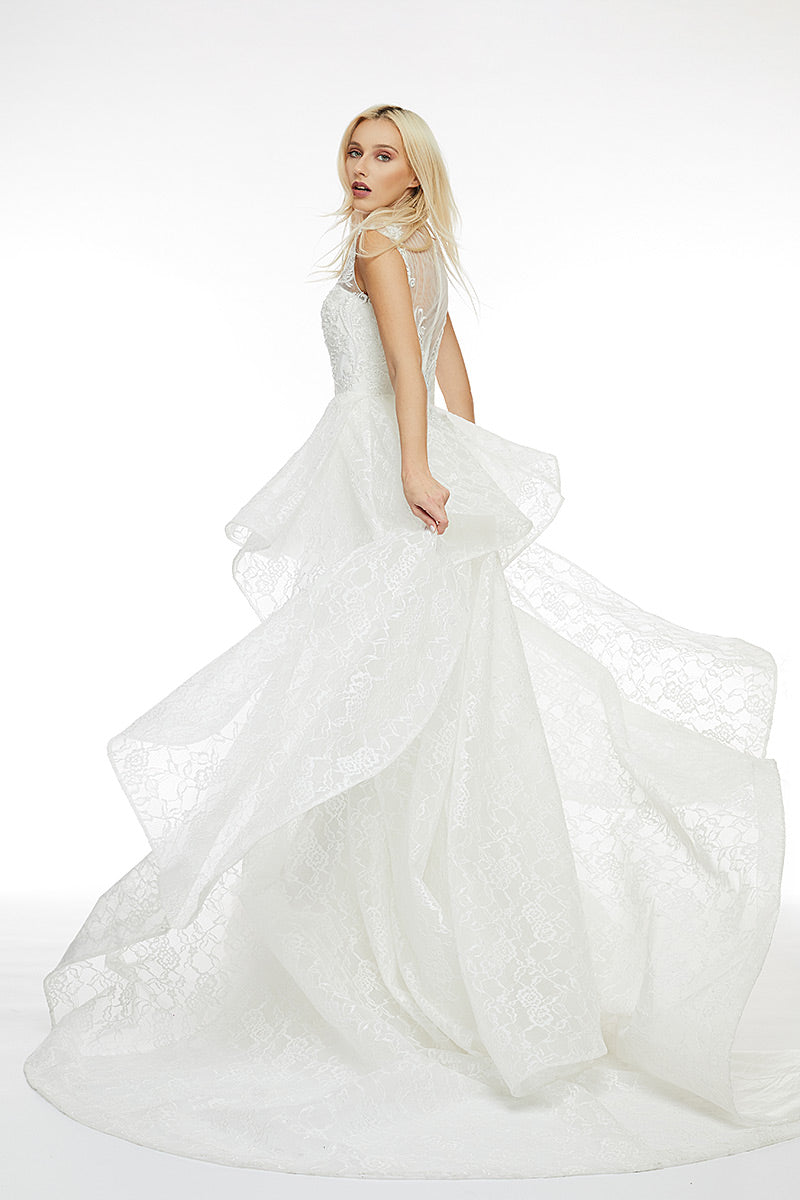 Rochie lunga de mireasa din dantela si voal cu trena spectaculoasa Elite