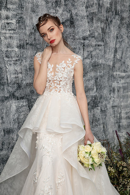 Rochie de mireasa cu dantela si tull, in stil sirena cu trena detasabila  Cassis