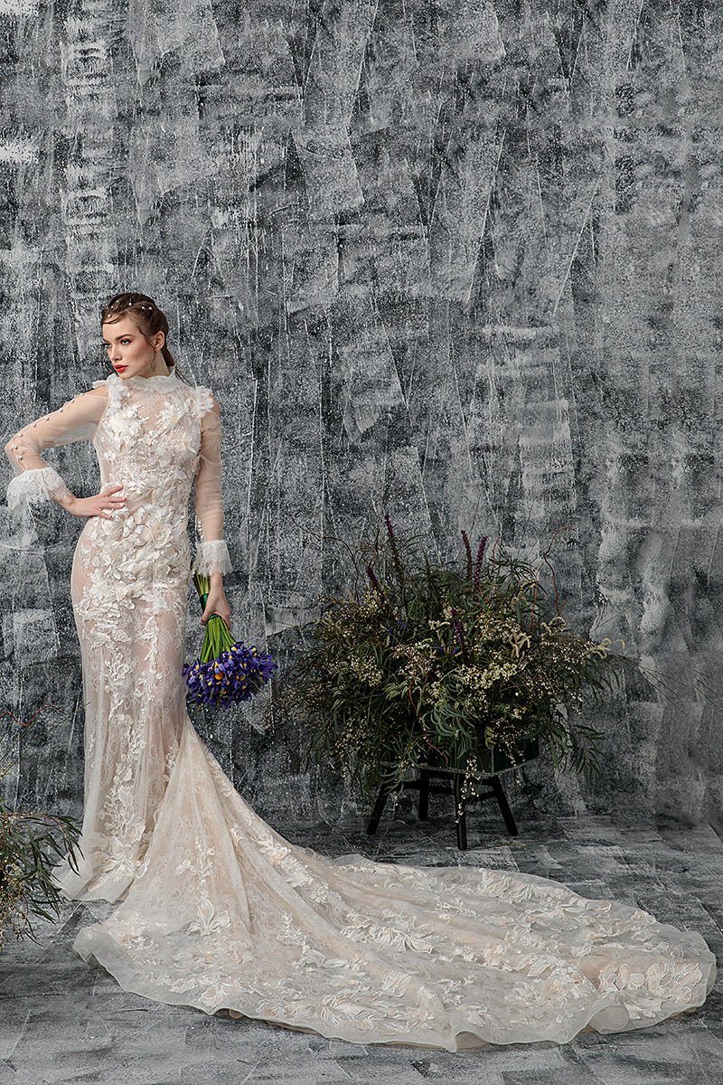 Rochie de mireasa lunga din dantela cu corsaj in stil sirena cu trena  Sensuality