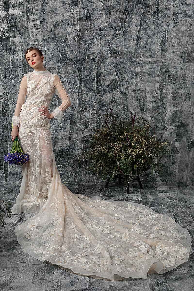 Rochie de mireasa lunga din dantela cu corsaj in stil sirena cu trena  Sensuality