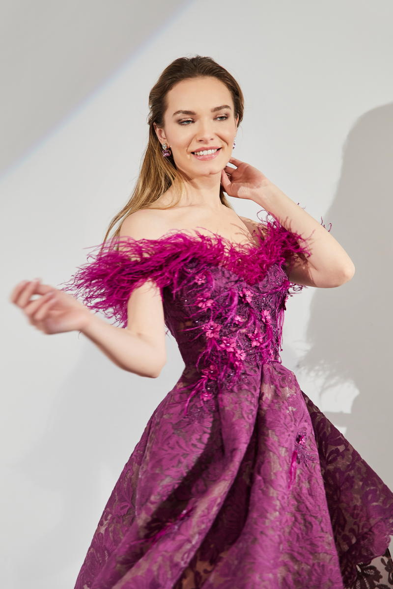 Rochie de seara lunga, asimetrica cu corsaj, din dantela si broderie R10h21