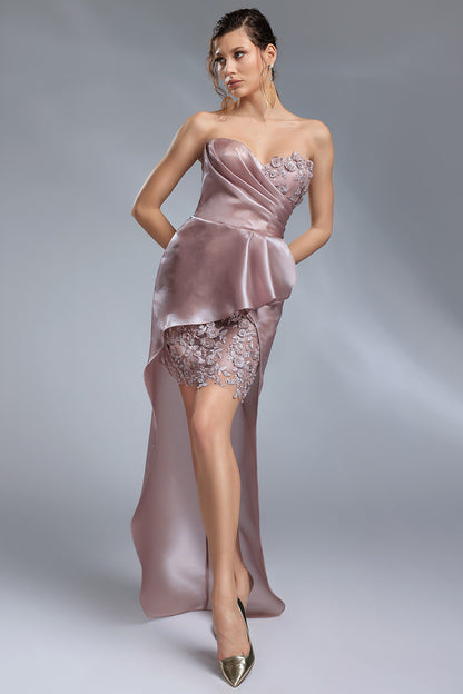 Toscana, Rochie asimetrică din dantelă și tafta Aqua, cu corsaj drapat ce evidențiază talia. Modernă, spectaculoasă și realizată pe măsurile tale.