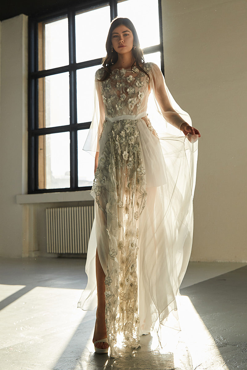 Rochia Strezitia, lunga, din matase naturala, de mireasa, cu maneci lungi si dantela, R14H23