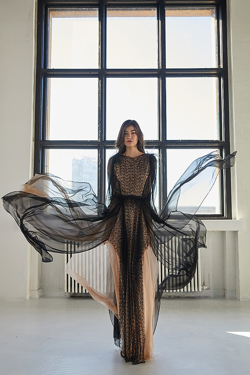 Rochia Fresia, lunga, din matase naturala, de seara, cu maneci lungi si dantela, R17H23