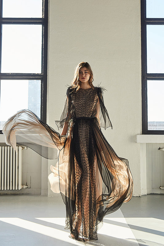 Rochia Fresia, lunga, din matase naturala, de seara, cu maneci lungi si dantela, R17H23