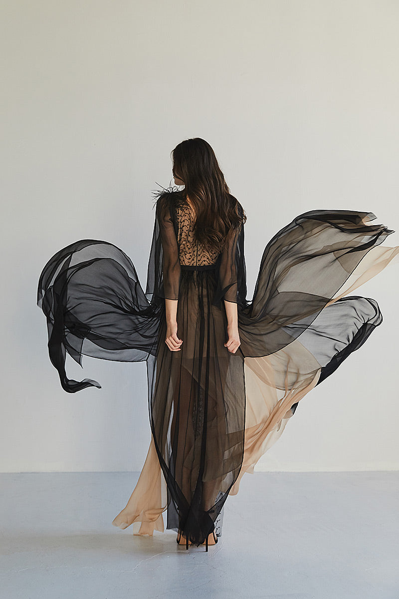 Rochia Fresia, lunga, din matase naturala, de seara, cu maneci lungi si dantela, R17H23