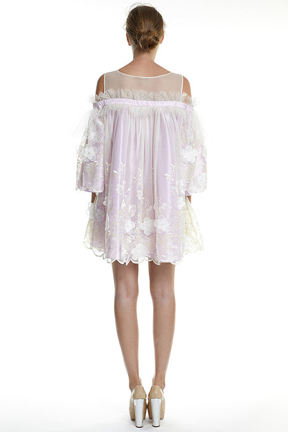 Rochie eleganta scurta cu maneci scurte si dantela cu flori. Venera