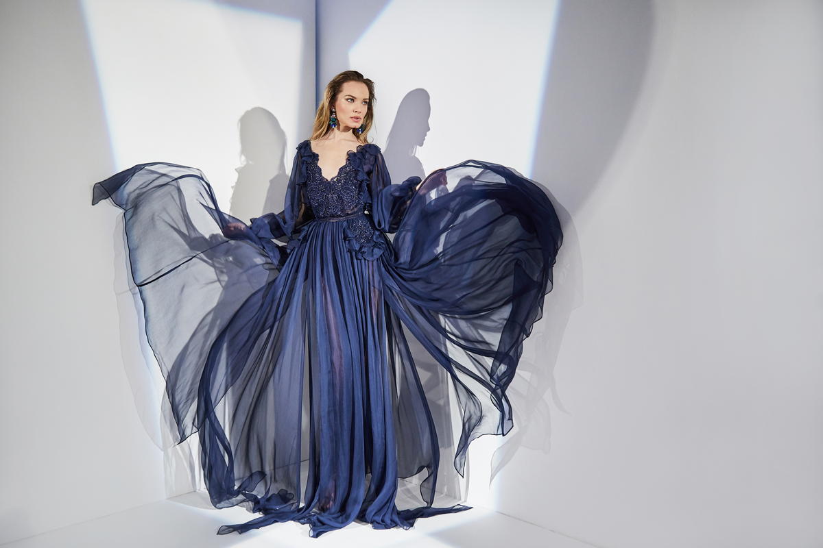 Rochie lunga de matase naturala, cu maneci lungi si dantela R1H21