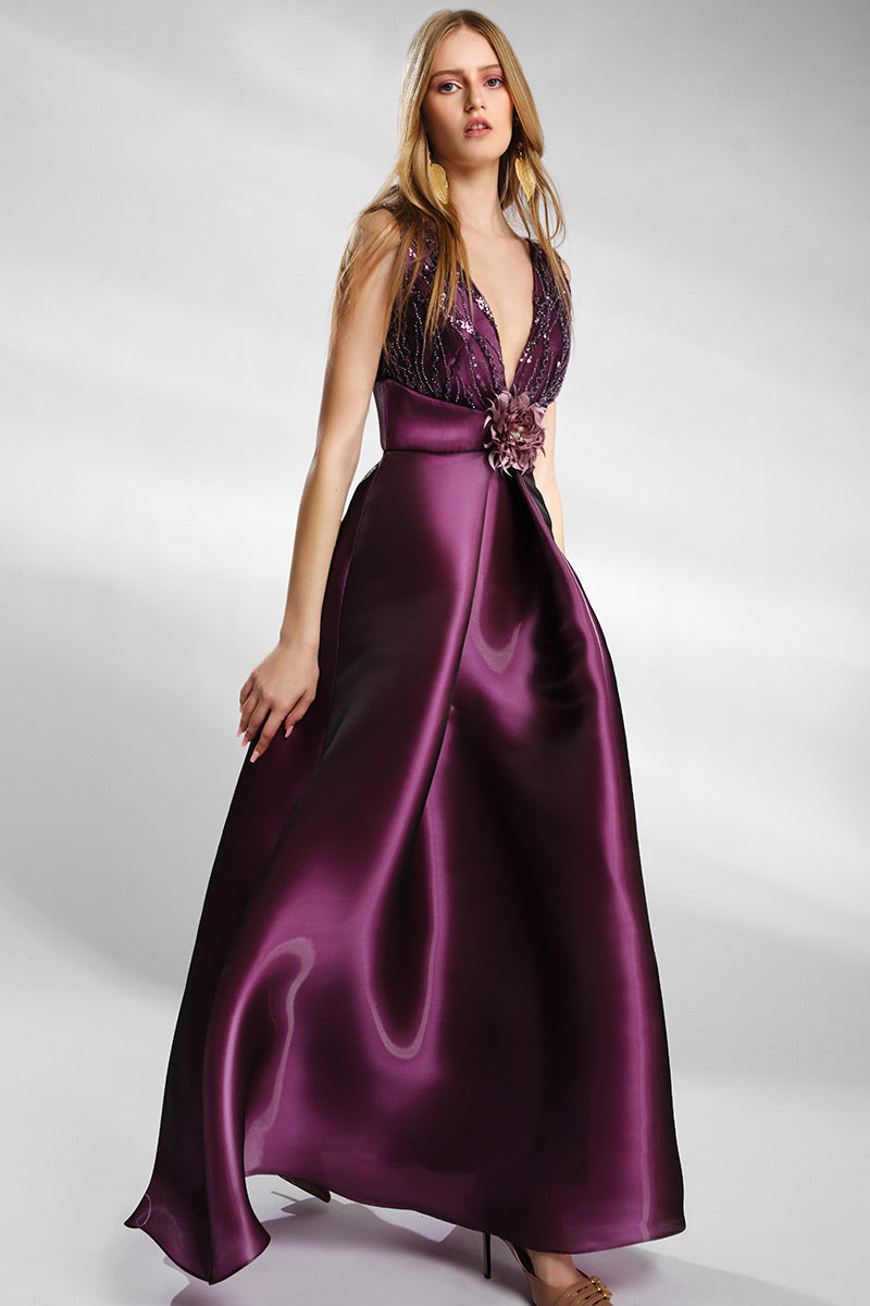 Rochie lunga de seara in forma de A din dantela brodata si organza Aura