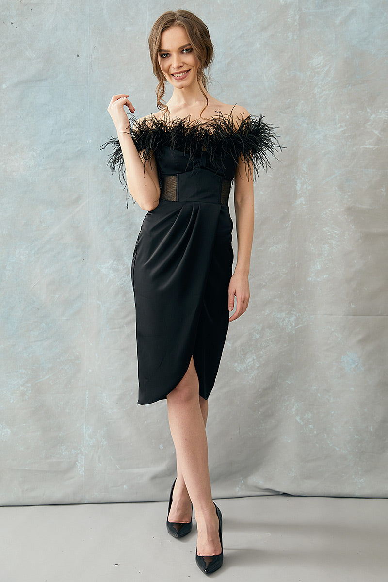 Rochie neagra scurta de ocazie cu corset si pene R24H20