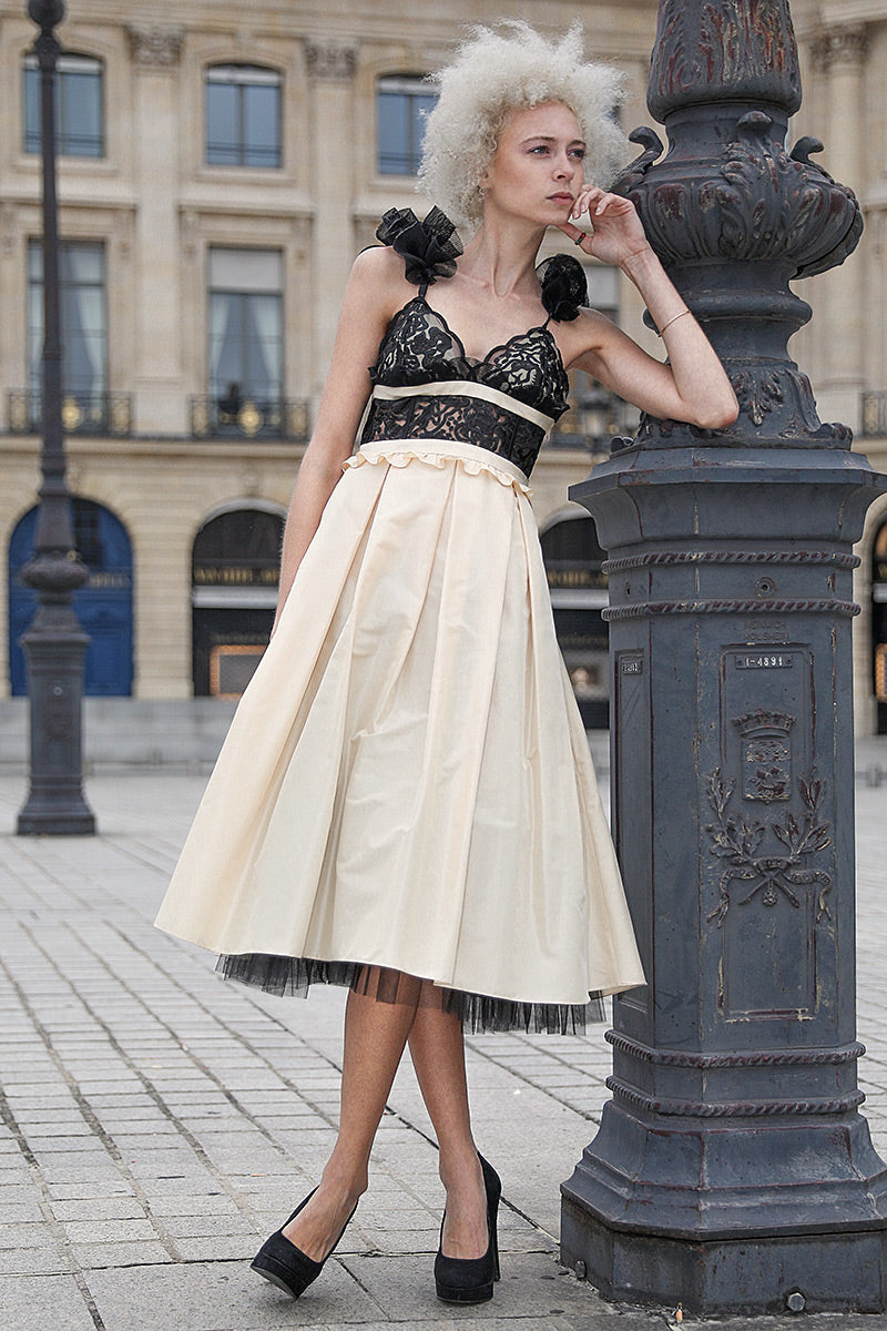 Rochie midi de ocazie cu corsaj de dantela si tafta. R27S18