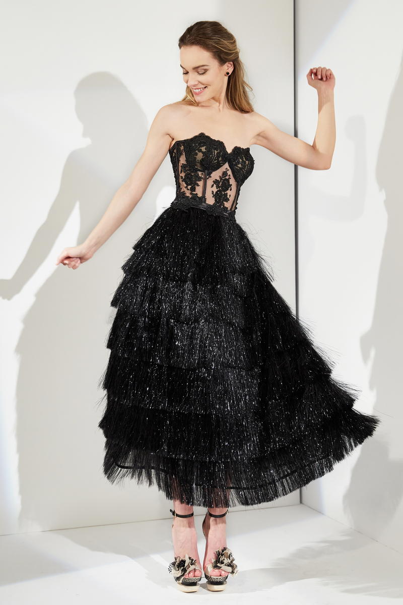 Rochie midi neagra de seara din dantela cu corsaj in linia  Alisa