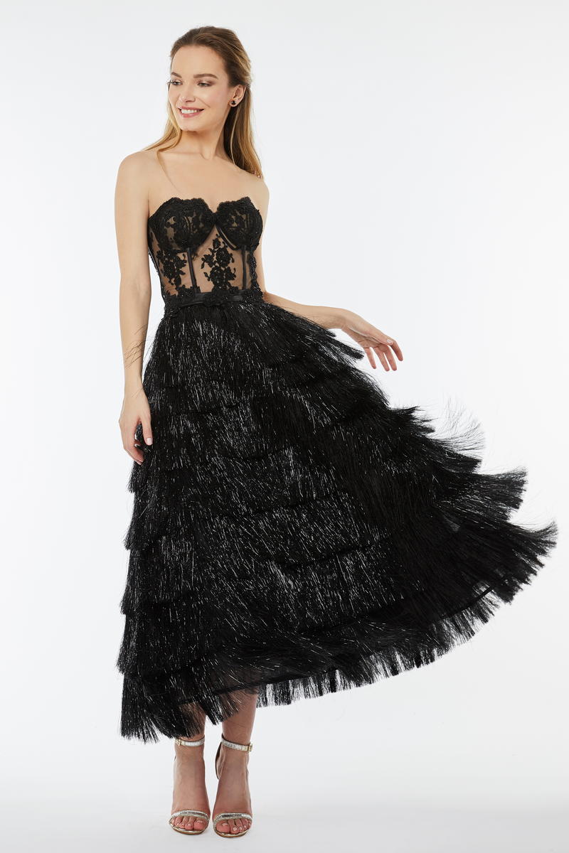 Rochie midi neagra de seara din dantela cu corsaj in linia  Alisa