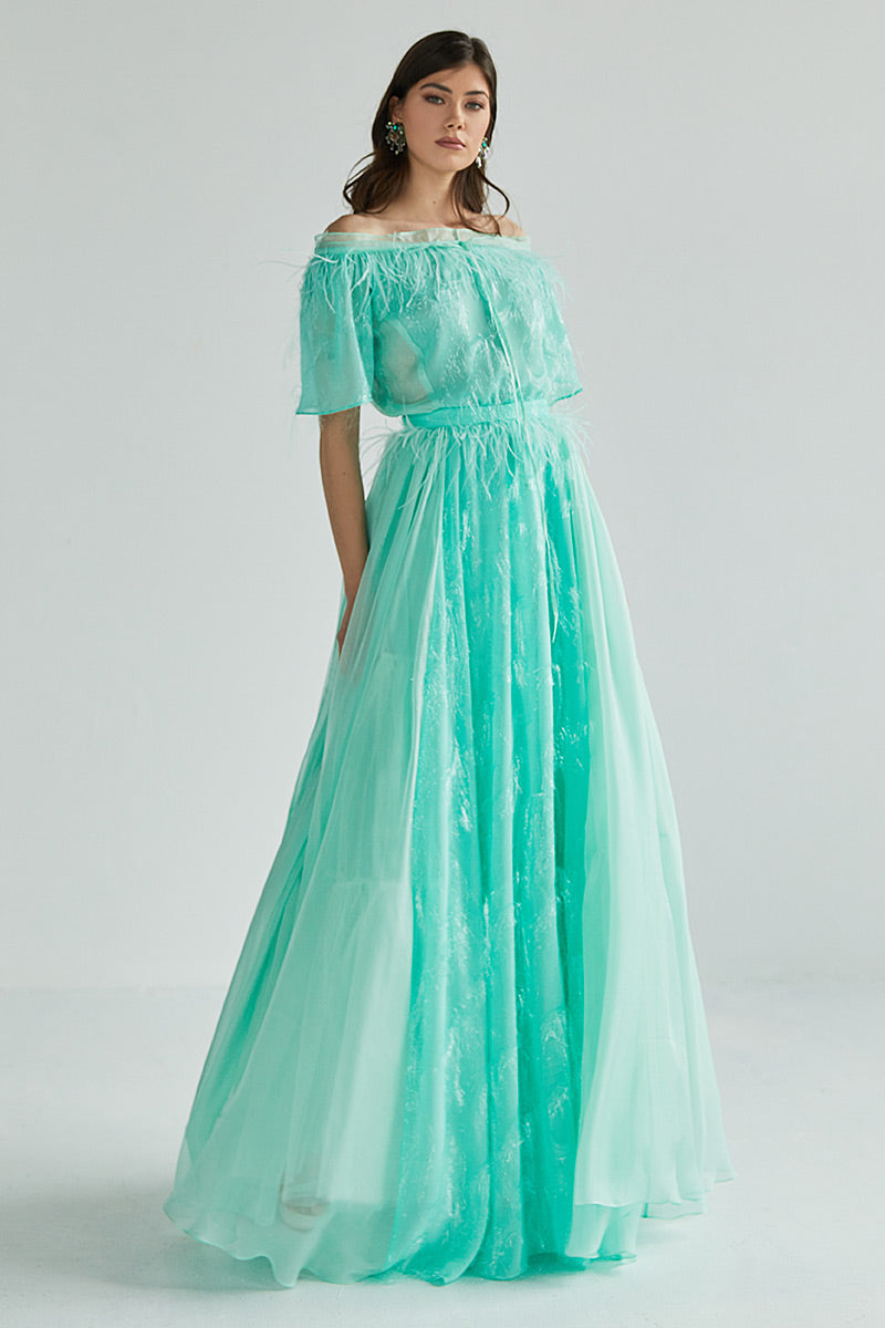 Rochia Greeny, lunga, din matase, de seara, fluida, verde, cu maneci scurte si umerii goi, R7H23