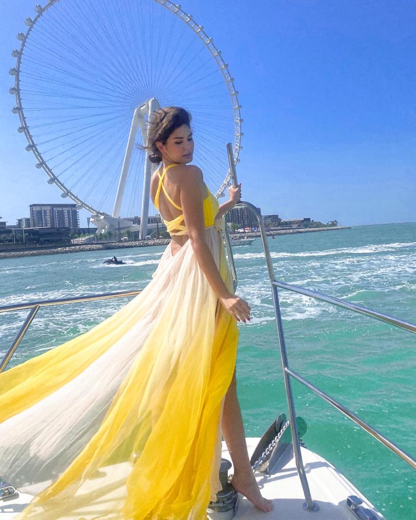 Rochie de matase naturala si dantela cu mini corsaj ajustabil si spate gol R7S19