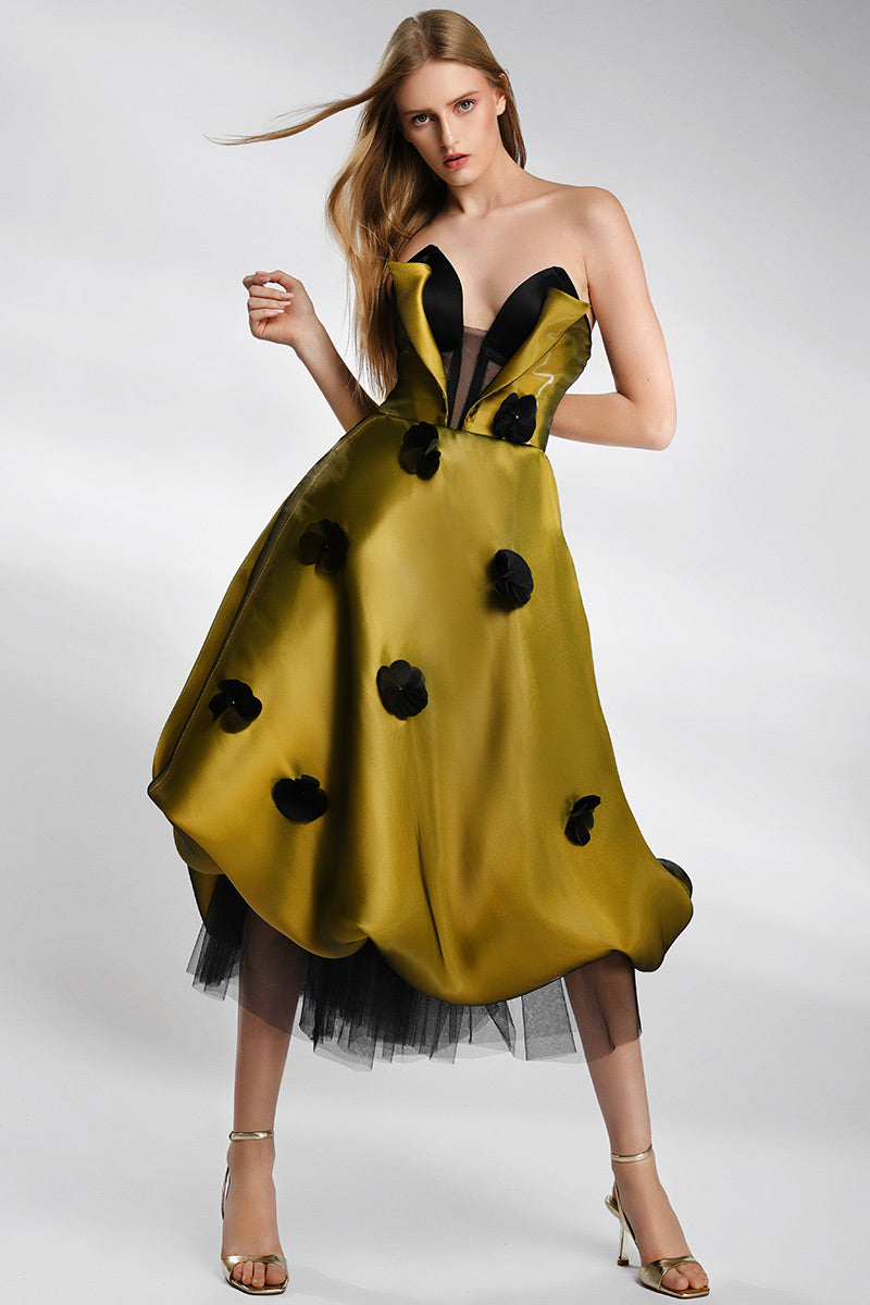 Rochia eleganta midi, din organza cu corsaj Rozia