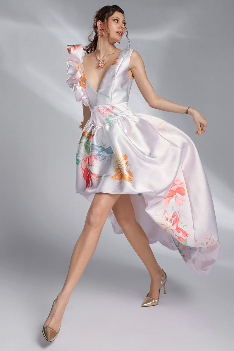 Portofino, Rochie de seară asimetrică din tafta cu detaliu floral spectaculos pe umăr. Croială sculpturală, fresh și sofisticată, realizată pe măsura ta.