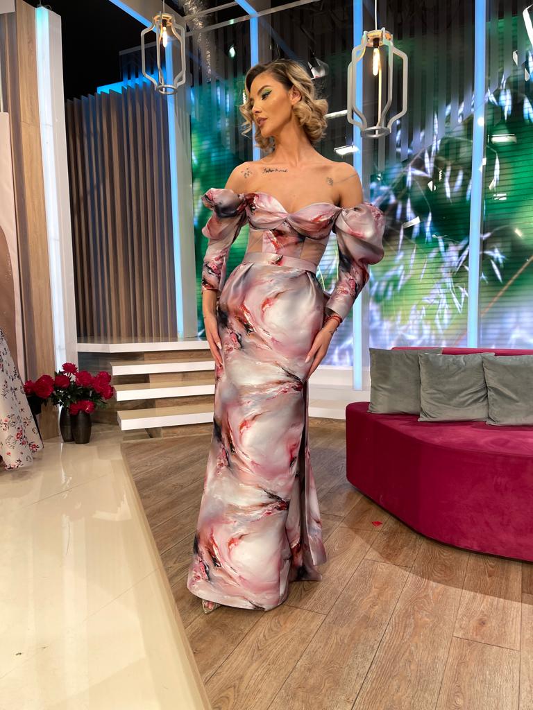 Rochie Tuberose lunga, de seara, din tafta, cu slit, cu corsaj si maneci scurte, R11H23