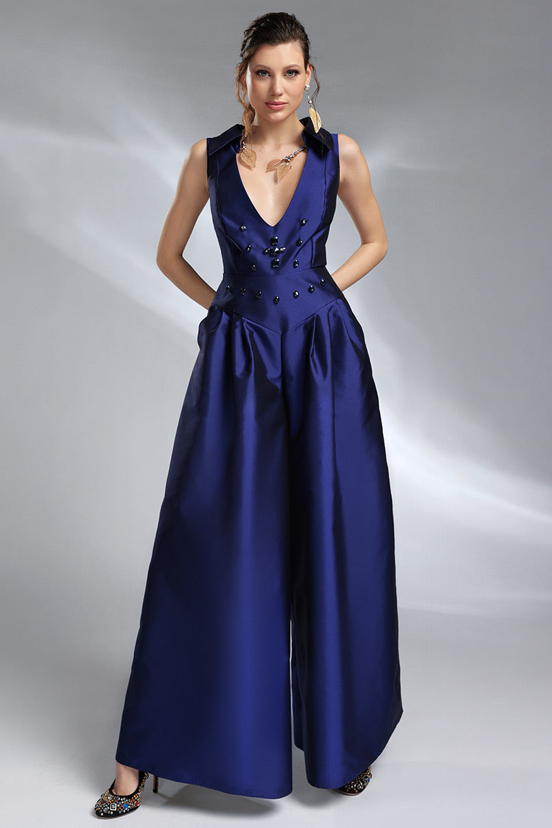 Raphaëlle, Salopetă din tafta cu decolteu în V și pantaloni extra-largi. Elegantă, modernă și realizată pe măsura ta.