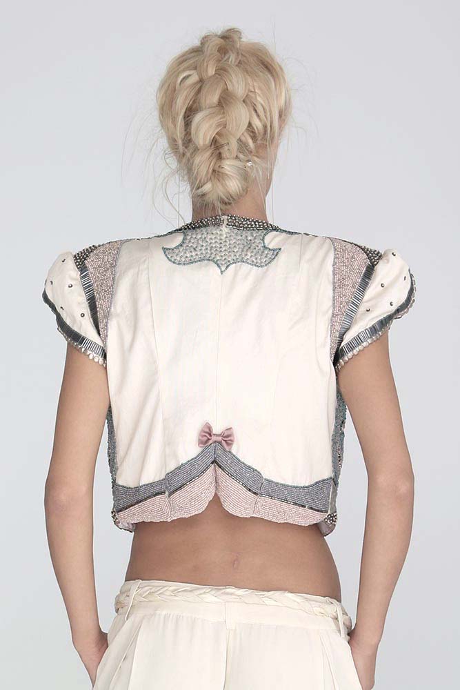 Bolero brodat manual cu maneci scurte Lora